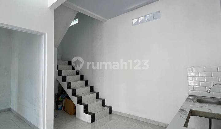 Rumah 2 Lantai Mewah Murah Dekat Pintu Tol 6