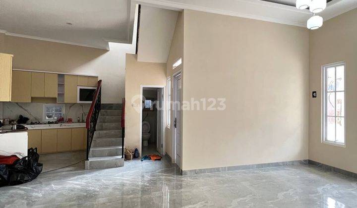 Rumah 2 Lantai Murah Siap Huni di Pancoran Mas Dekat Pintu Tol 6