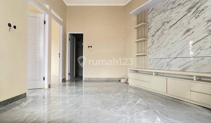 Rumah 2 Lantai Murah Siap Huni di Pancoran Mas Dekat Pintu Tol 10