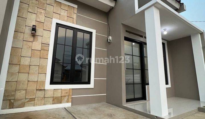 Rumah Minimalis Modern 900 Meter Ke Stasiun Kereta Api di Depok 2