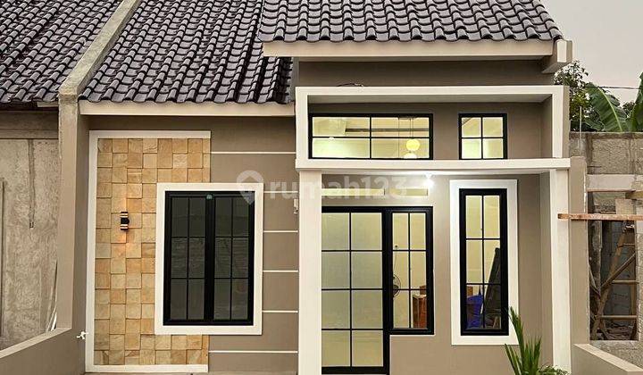 Rumah Minimalis Modern 900 Meter Ke Stasiun Kereta Api di Depok 1