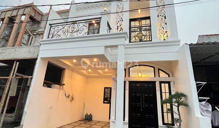 Rumah 2 lantai mewah siap huni di Tanah Baru Depok