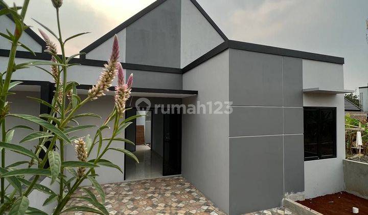 Rumah murah strategis 900 meter ke pintu tol depok 1