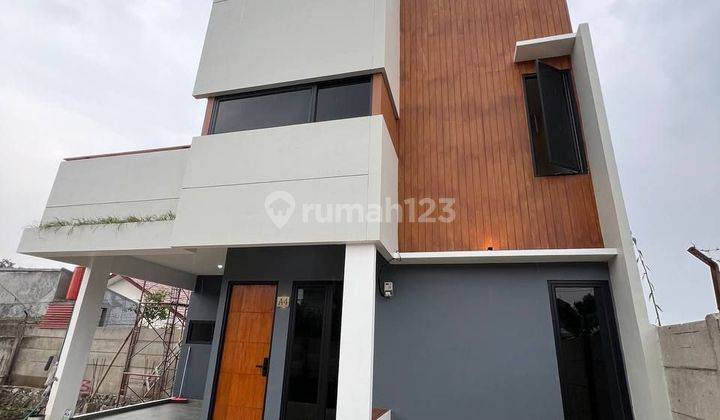 Rumah 2 Lantai Furnished Akses Tol di Depok 2