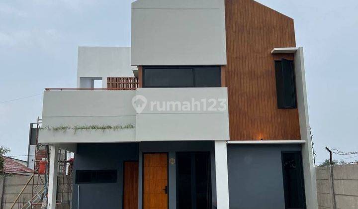 Rumah 2 Lantai Nyaman Furnished Dekat Tol di Depok 2