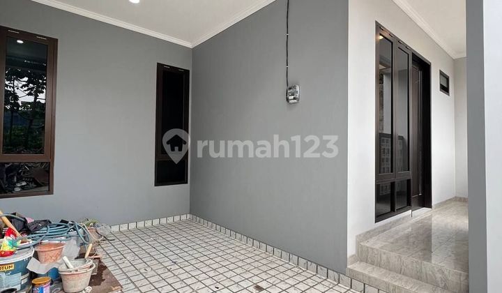 Ready-to-Occupy House 900 Meters to Toll Road in Depok 2