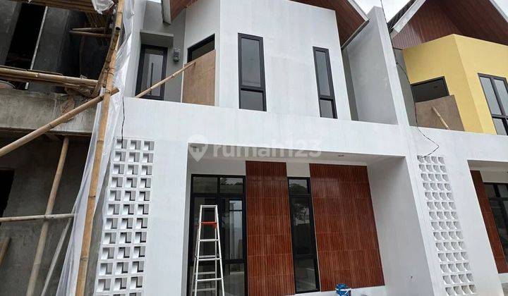 Rumah 2 Lantai Modern Siap Huni Dekat Ciputat 1