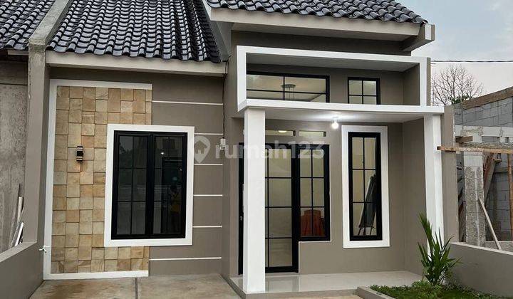 Rumah Minimalis 900 Meter Ke Stasiun Kereta Api di Depok 1