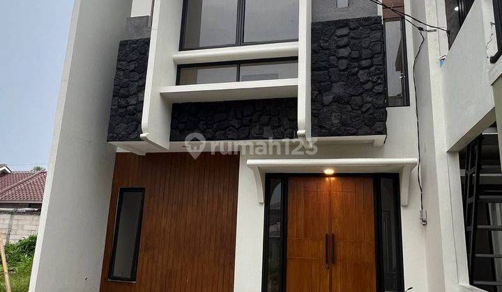 Rumah 2 Lantai Modern Siap Huni 900 Meter Ke Tol di Depok 2