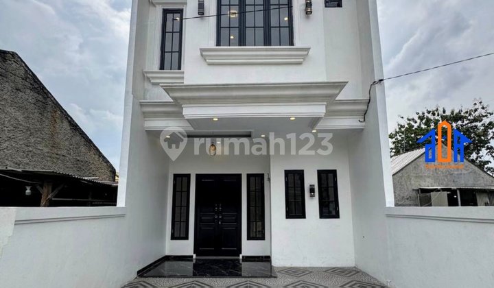 Luxury Ready-to-Occupy House Near Depok Toll Gate 1