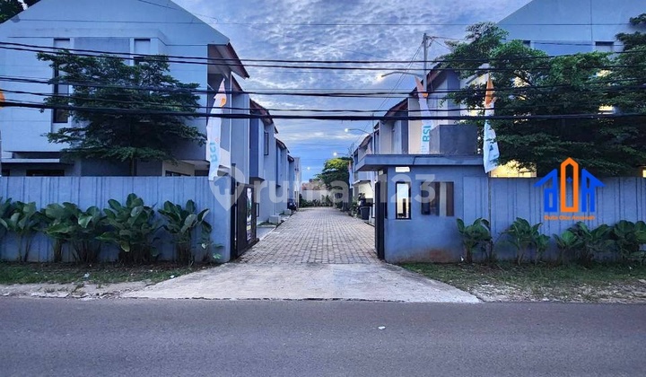 Rumah Siap Huni 800 Meter ke Gerbang Tol di Mampang Depok 2