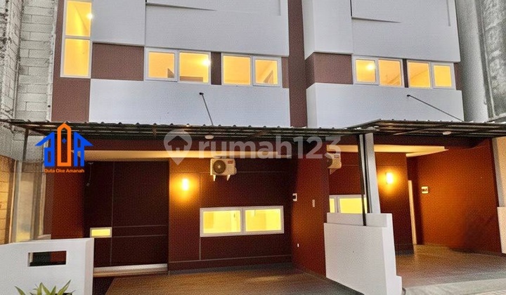 Affordable 2-Story House 600 Meters to Cinere Limo Toll Gate Depok Affordable 2-Story House 600 Meters to Cinere Limo Toll Gate Depok
