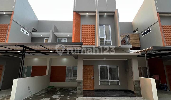 Rumah Mewah Siap Huni Akses Strategis Dekat Pintu Tol Desari Rumah Mewah Siap Huni Akses Strategis Dekat Pintu Tol Desari