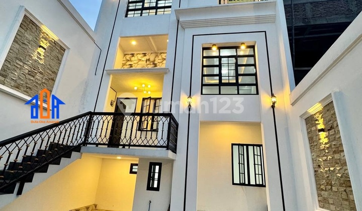 3-Storey Ready-to-Live House Near Limo Cinere Toll Gate Depok 2