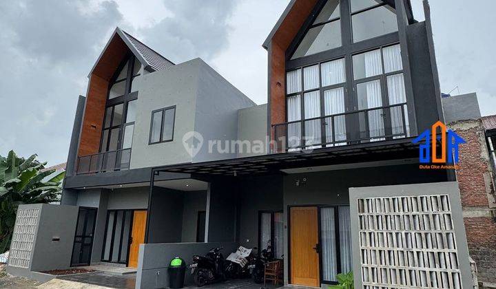 Rumah Skandinavia Modern Dekat Stasiun Kereta Api Depok