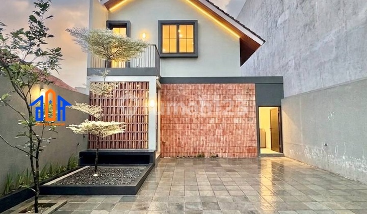 Modern Ready-to-Use Office House with Easy Access Near Depok Toll Modern Ready-to-Use Office House with Easy Access Near Depok Toll