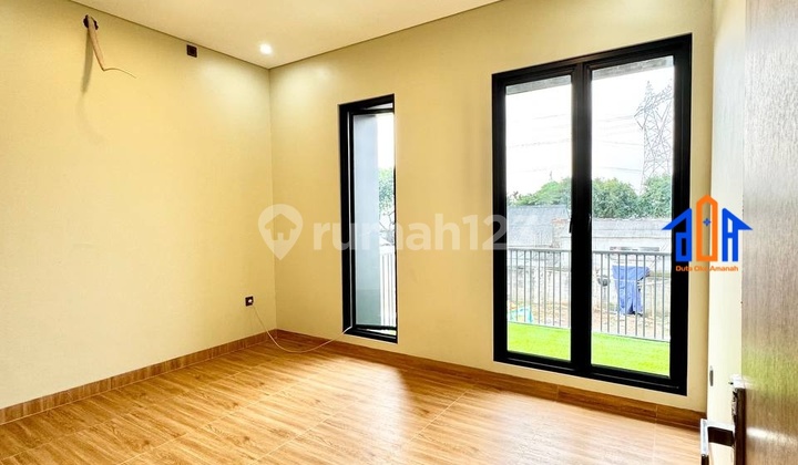 Cheap Furnished House Near Limo Depok Toll Gate 28