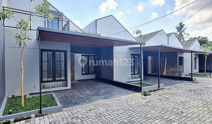 Rumah 1,5 Lantai Furnished Modern Rooftop Cozy Dekat Tol Di Depok 2