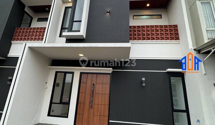 Rumah 3 Lantai Siap Huni Di Tanah Baru Depok