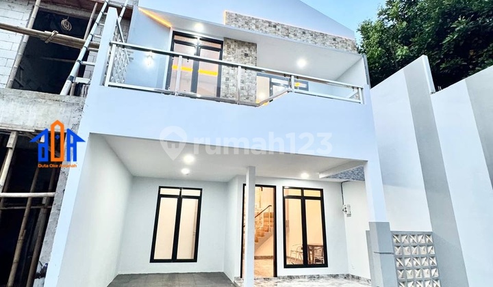 Rumah Balkon Luas Di Pondok Cabe Siap Huni