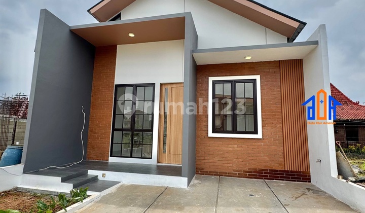 Comfortable House 700 Meters to Sawangan Depok Toll Gate Comfortable House 700 Meters to Sawangan Depok Toll Gate