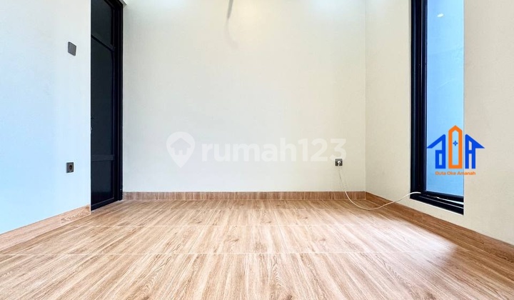 Cheap Furnished House Near Limo Depok Toll Gate 29