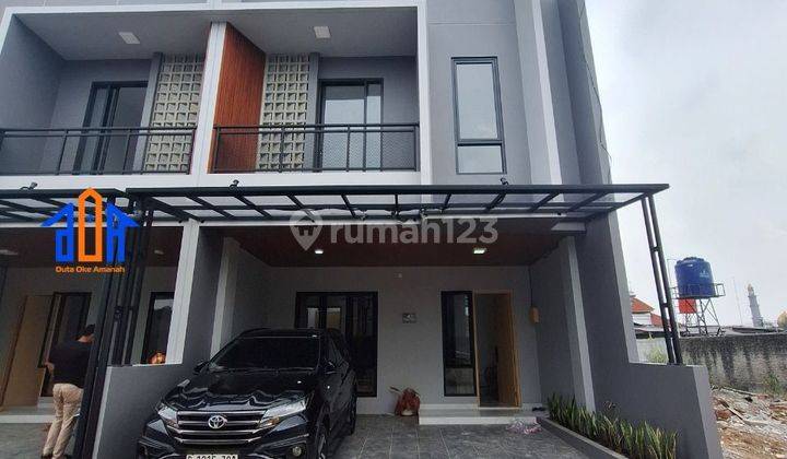 Rumah 2 Lantai Furnished Dekat Tol Cinere Depok 1