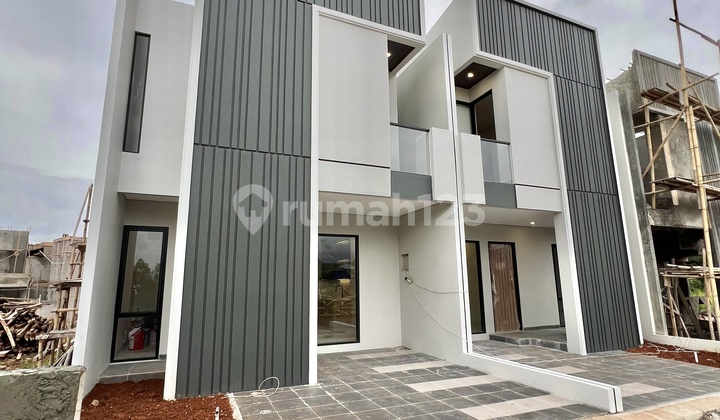Ready-to-Occupy House in Sawangan Near Transjakarta Busway Terminal 2