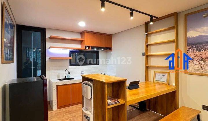 Rumah 2 Lantai Furnished Modern Style Dekat Tol Depok 2