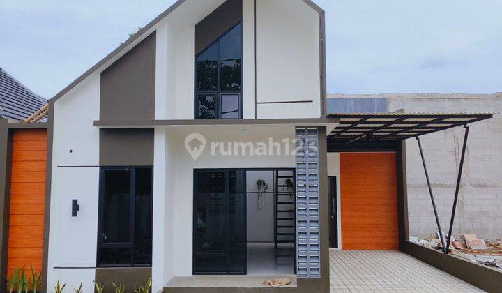 Rumah 1,5 Lantai Modern Dekat Stasiun Kereta Depok 2