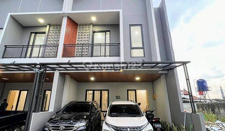 Rumah 2 Lantai Furnished Siap Huni Akses Dekat Tol  1