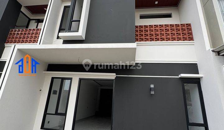 Rumah 3 Lantai Siap Huni Di Tanah Baru Depok