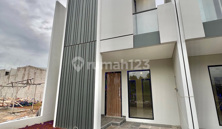 Affordable 2-Story House Ready to Live In Near Desari Toll Road Wide Access 1