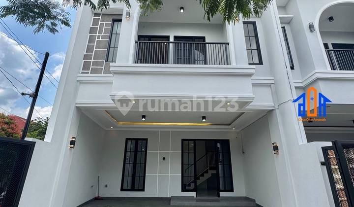 Rumah Mewah Siap Huni Dalam Komplek Asri di Depok Rumah Mewah Siap Huni Dalam Komplek Asri di Depok