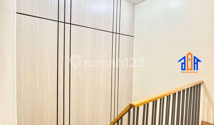 Cheap Furnished House Near Limo Depok Toll Gate 22