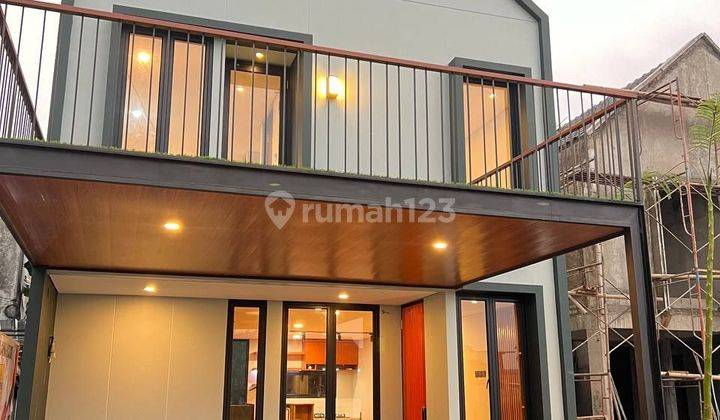 Rumah 2 Lantai Furnished Rooftop Cozy Akses Dekat Tol