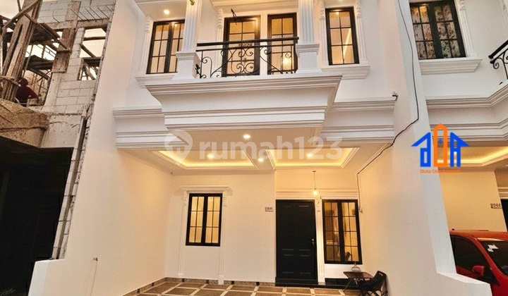 Rumah Mewah Siap Huni 3 Lantai Dalam Komplek Asri 2
