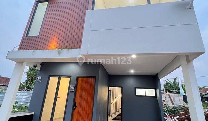 Rumah 2 Lantai Modern Rooftop Cozy Dekat Tol 2