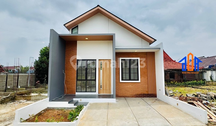 Affordable House 700 Meters to Toll Gate in Pancoran Mas, Depok Affordable House 700 Meters to Toll Gate in Pancoran Mas, Depok
