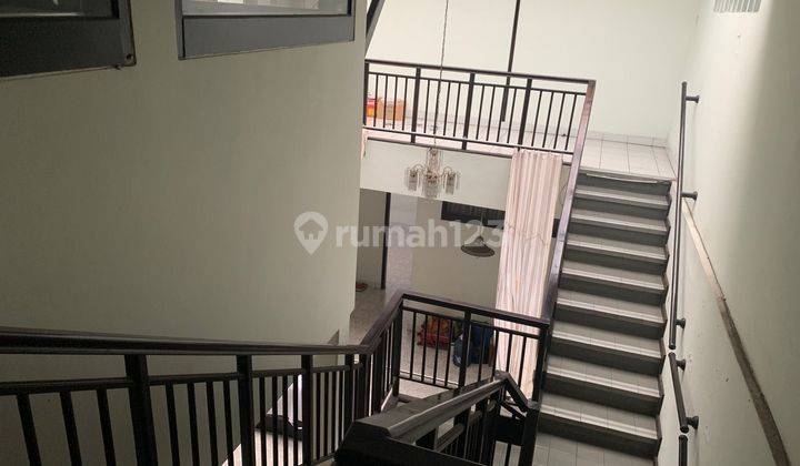 Rumah 2 Lantai Shm Bagus Sayap Riau Bandung 2