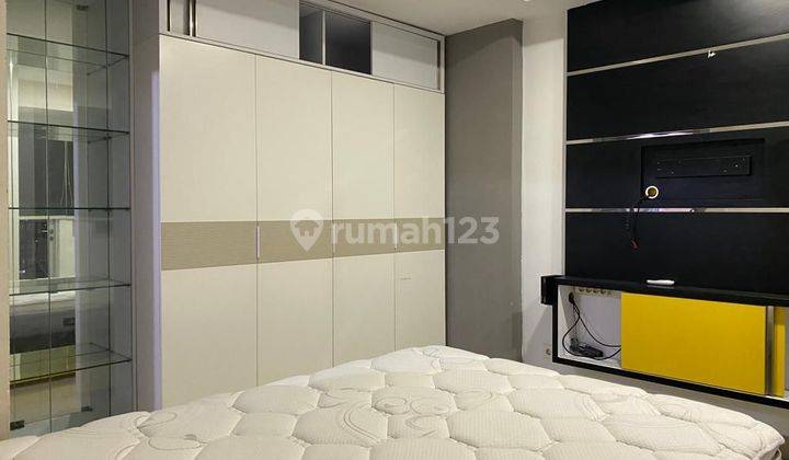 Apartemen 3BR Corner Full Furnished  Lantai 18  Sudirman Suites Tengah Kota Bandung 2