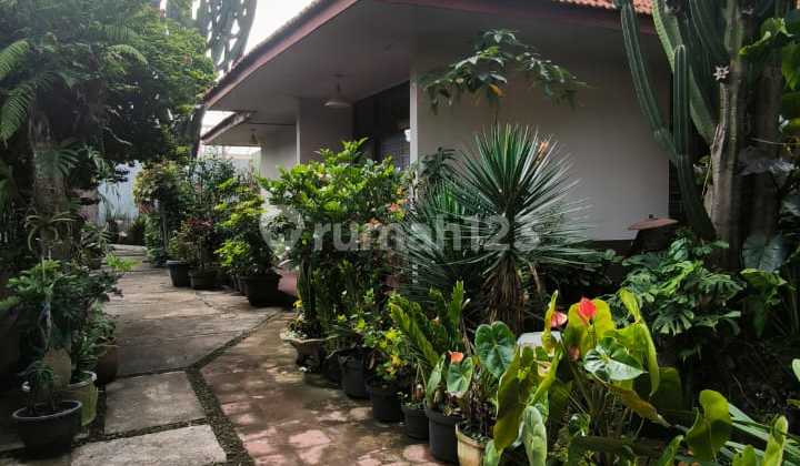 Rumah Adem Di Kota Lembang 1