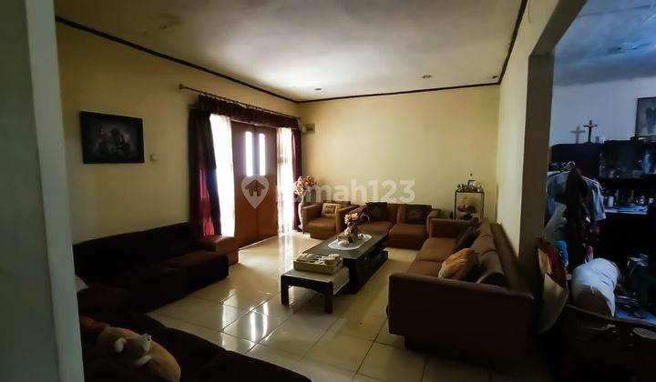 Rumah Dengan Kebun Luas Sayap Setra Duta Perum Di Kompleks Cimindi Raya Cimahi 2