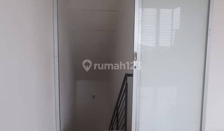 Disewakan Ruko Siap Pakai di Boulevard Hijau  8