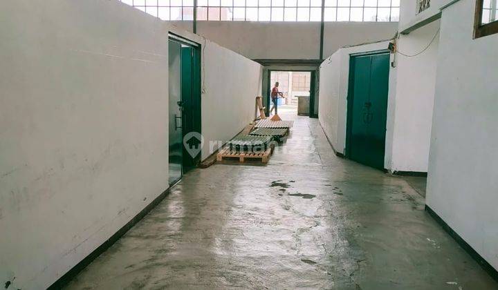 Pabrik Rumah 1 Lantai Jl. Holis Area Pabrik Perkantoran 8