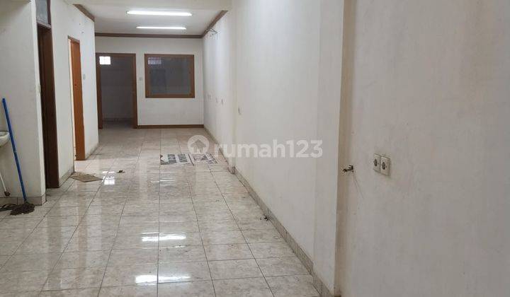Disewakan Ruko 3 Lantai di Jl. Bkr, Bandung 2
