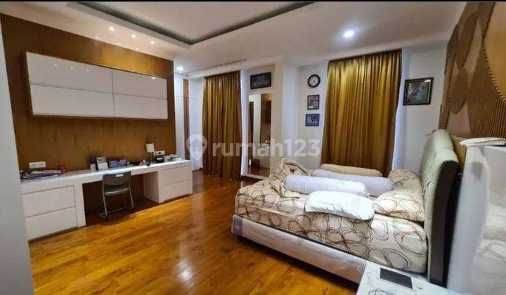 Rumah Luxury di Pakuwon Indah luas 560m2 1