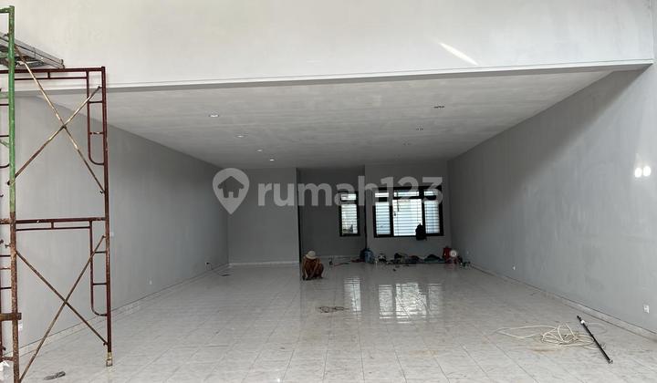 For Rent: Gatsu Barat Shop House in Denpasar, Bali, Area 316M2, Width 8M, Building 1.5 Floors, Front Parking Area 60M2 2