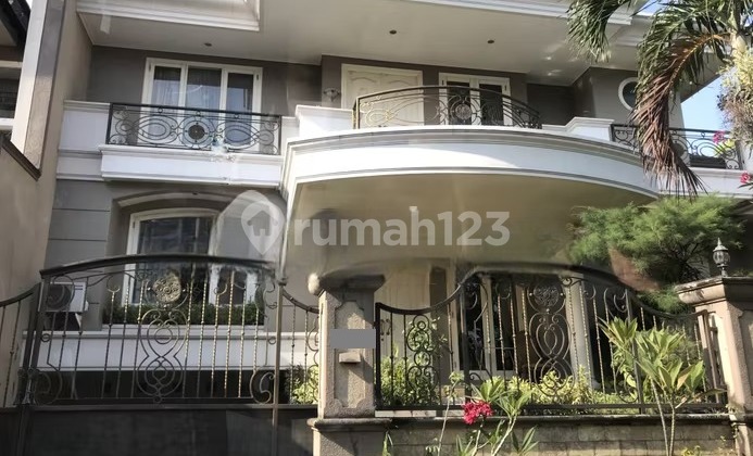 Jual Rumah Graha Famili Blok O Luas 345M2 Hadap Selatan SHM Jual Rumah Graha Famili Blok O Luas 345M2 Hadap Selatan SHM