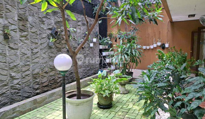 Rumah Graha Famili Mainroad Row Jalan 4 Mobil Luas 276m2 2